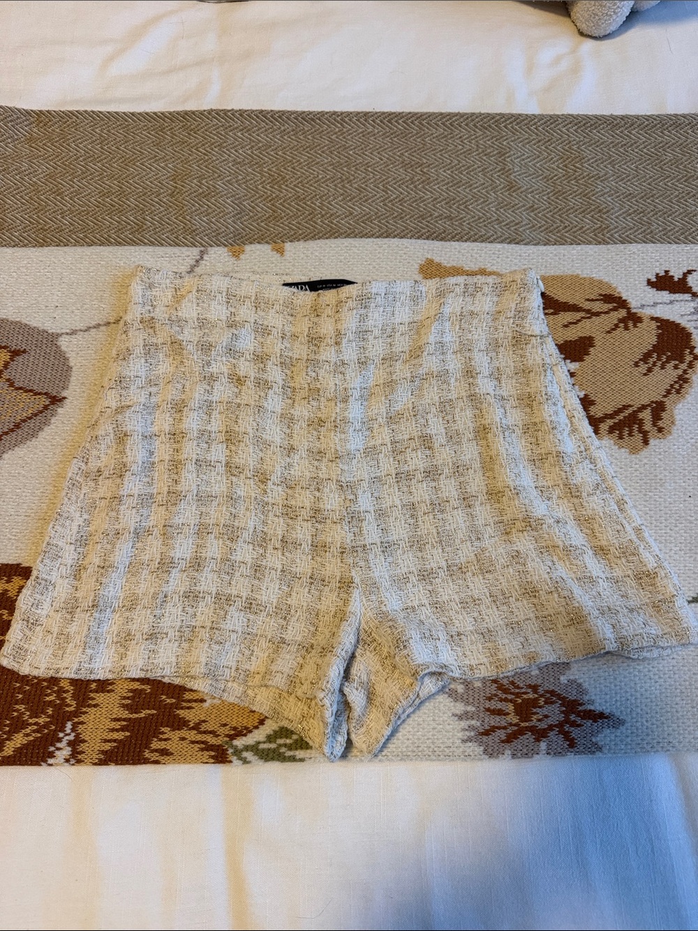Zara Cream High-Waist Tweed-Look Shorts
